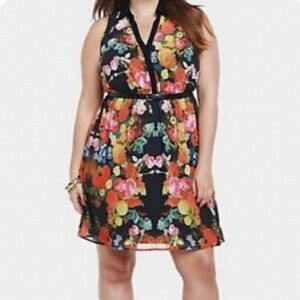 Torrid Floral & Black Print Collard Dress Womens Size 0 Fit & Flare